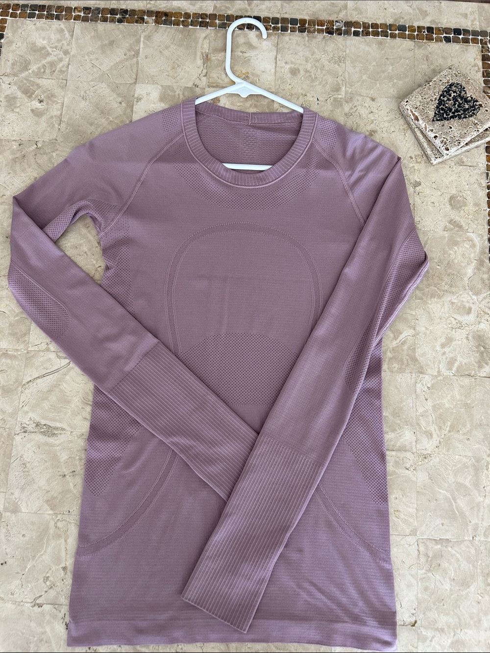 Lululemon Swiftly Tech Long Sleeve Crew Neck Running Athletic Top Women’s Size 6